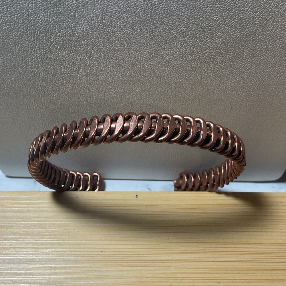 Real Copper hammered Style  Spiral Bracelet